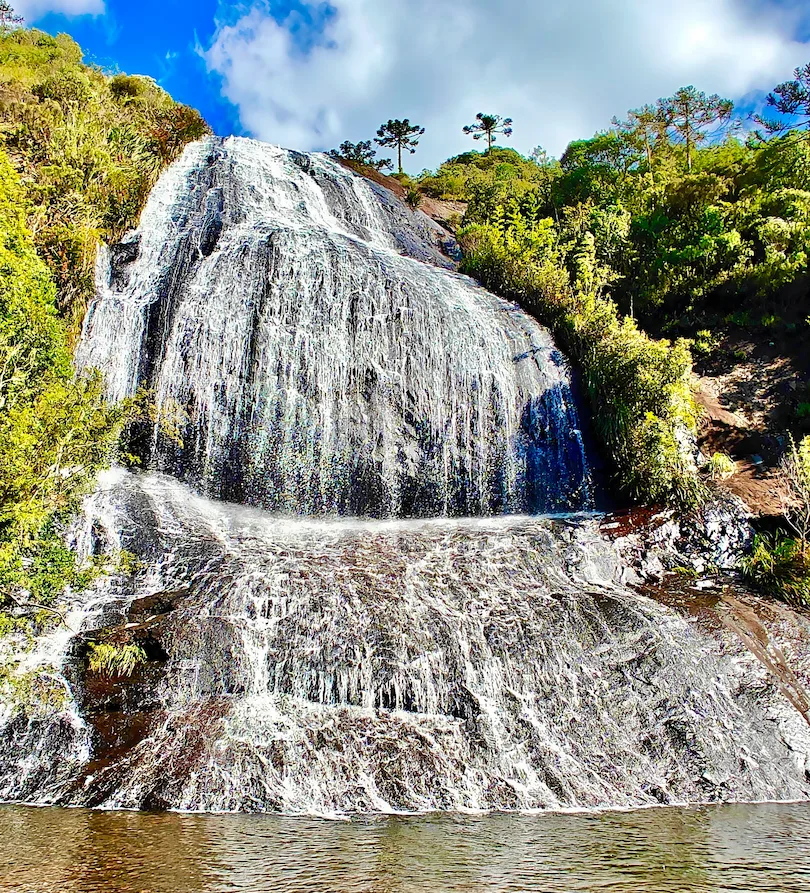 Cascada Caçoeira Veu de Noiva